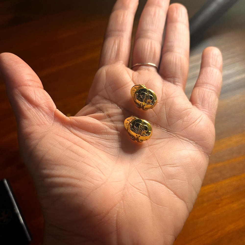 Golden Tory Birch studs ✨ - Picture 3 of 7